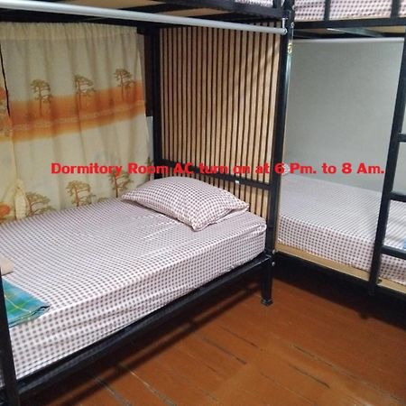 Sleepwith Me Hostel バンコク都 エクステリア 写真