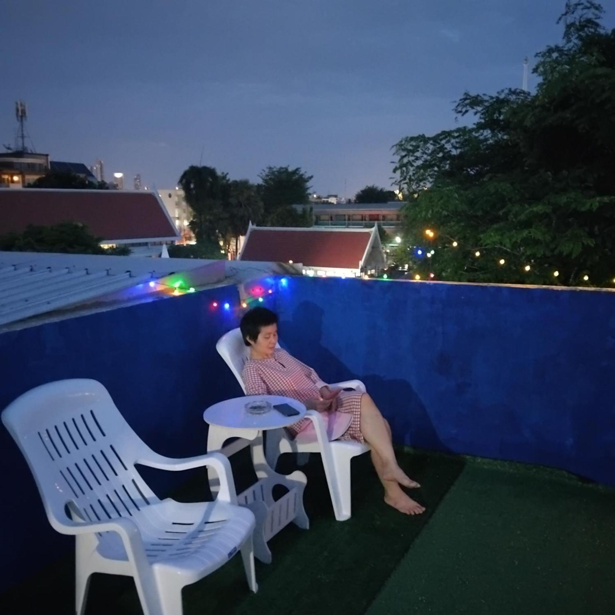 Sleepwith Me Hostel バンコク都 エクステリア 写真