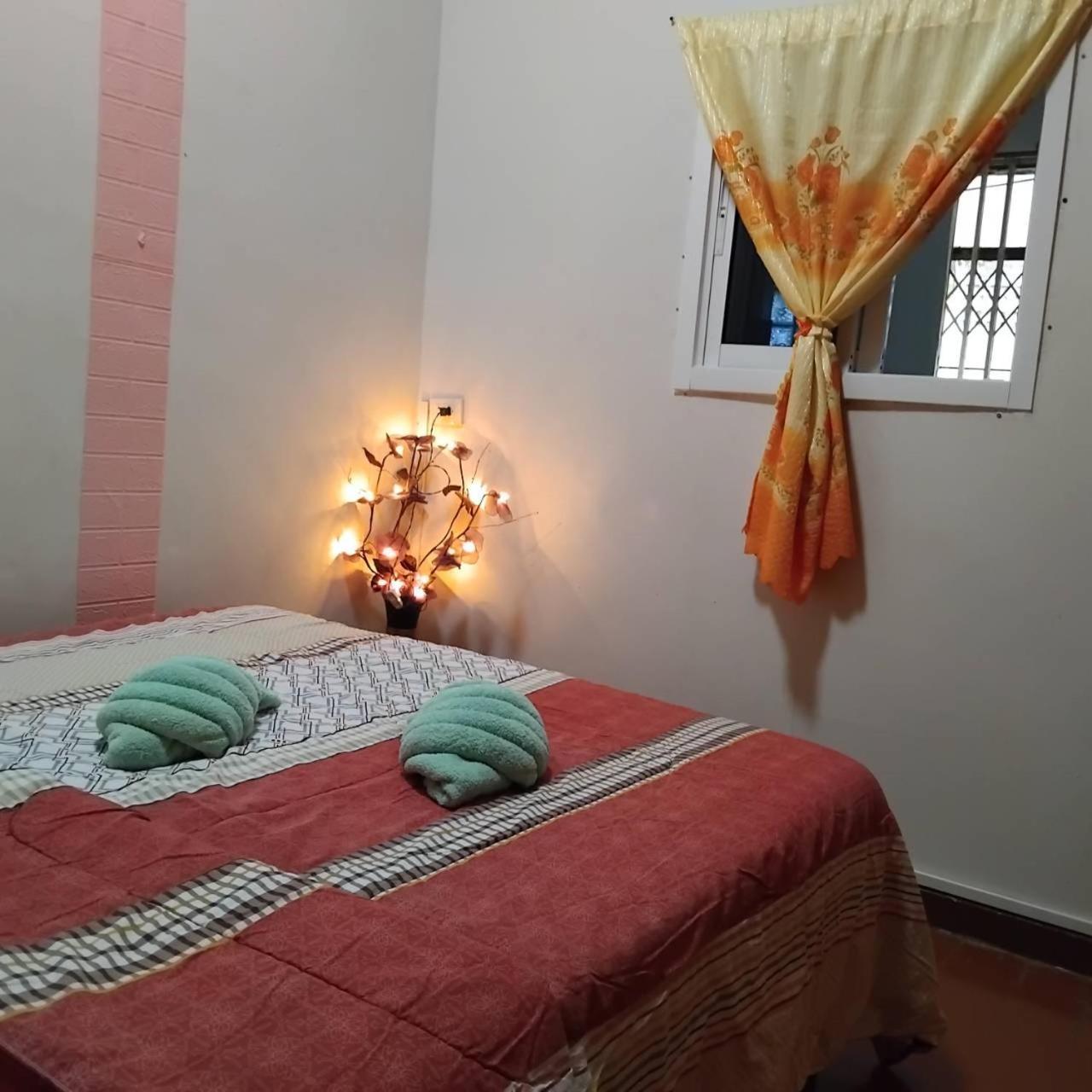 Sleepwith Me Hostel バンコク都 エクステリア 写真