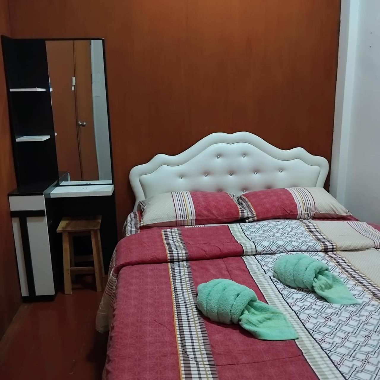 Sleepwith Me Hostel バンコク都 エクステリア 写真