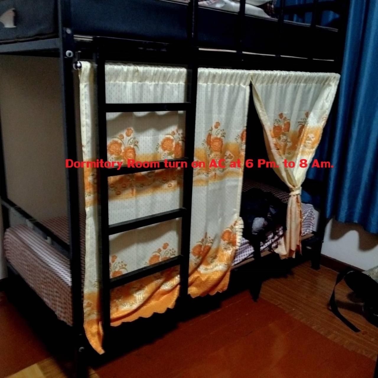 Sleepwith Me Hostel バンコク都 エクステリア 写真