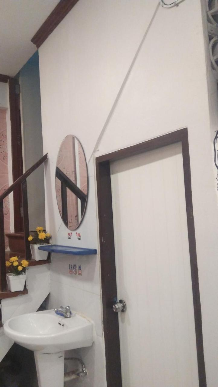 Sleepwith Me Hostel バンコク都 エクステリア 写真